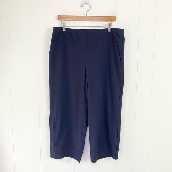 Chico's Cropped Wide Leg Pants Athleisure Navy Blue Sz 2 US 12  Snap Ankle - Picture 1 of 12
